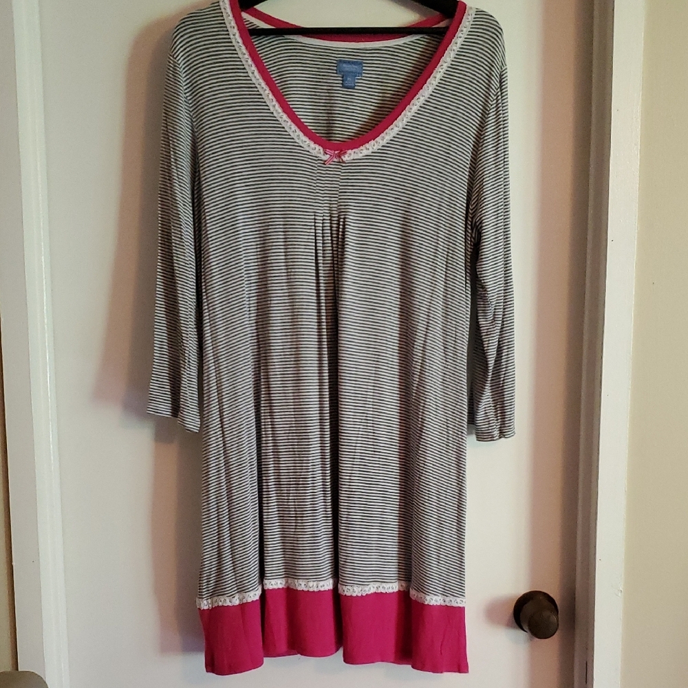Simply Vera Vera Wang Grey/white Striped With Pink Trim Nightgown